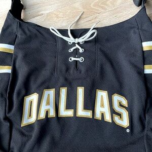 🌹new no tags DALLAS STARS SLING / CROSSBODY HANDBAG